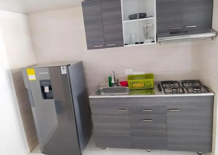 Apartamento Marbella - En Edificio Frente A La Playa Cerca Al Centro Historico